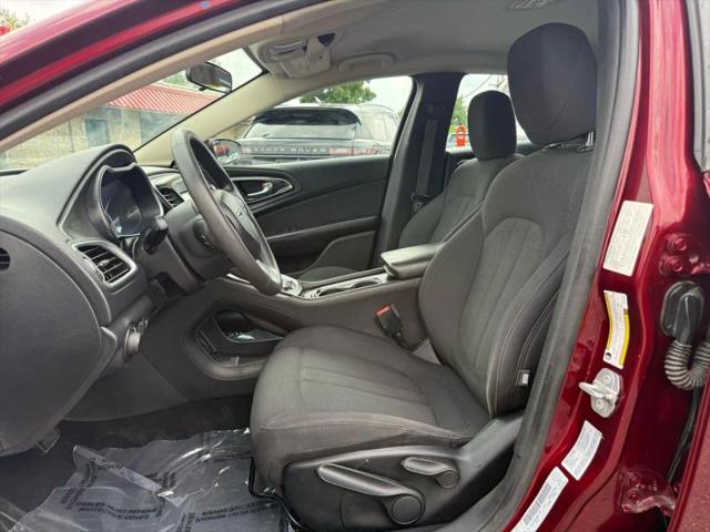 2016 Chrysler 200 LX