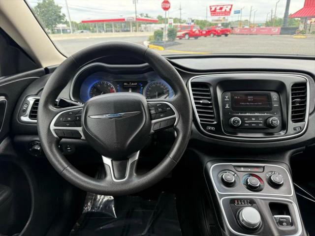 2016 Chrysler 200 LX