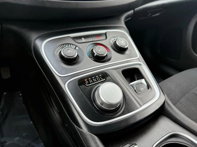 2016 Chrysler 200 LX