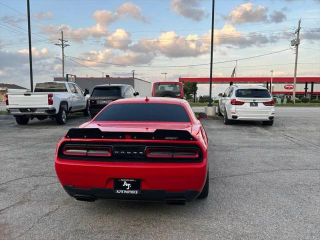 2016 Dodge Challenger SRT 392