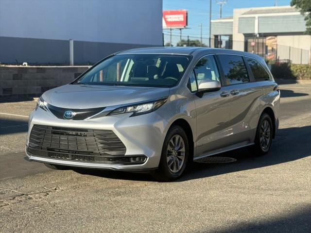2021 Toyota Sienna LE for sale in Sacramento, CA