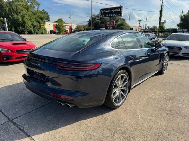 2018 Porsche Panamera 4S