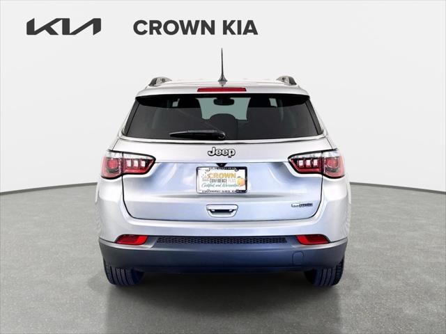 2022 Jeep Compass Latitude FWD
