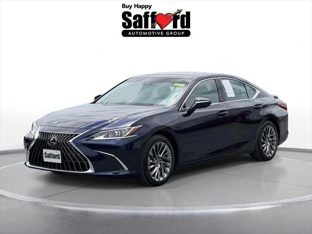2025 Lexus ES 300h Luxury