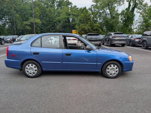 2002 Hyundai Accent GL 2002 Hyundai Accent GL