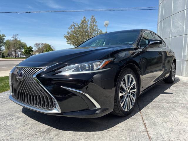 2020 Lexus ES 300h Base 4dr Sedan