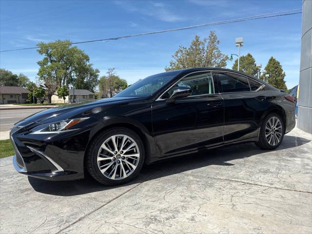 2020 Lexus ES 300h Base 4dr Sedan