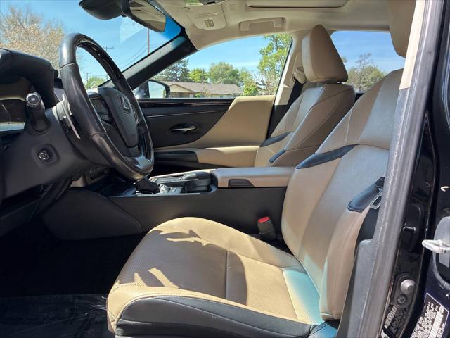 2020 Lexus ES 300h Base 4dr Sedan