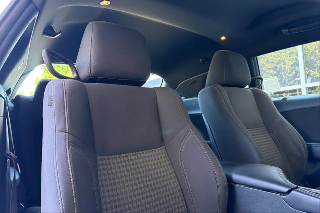 2016 Dodge Challenger SXT