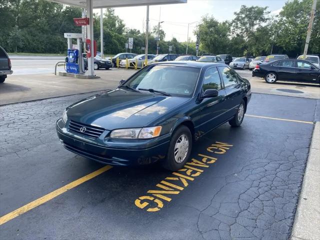 1998 Toyota Camry LE for sale in Markham, IL