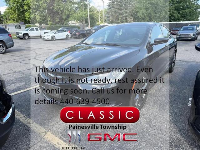 2015 Chrysler 200 S for sale in Painesville, OH