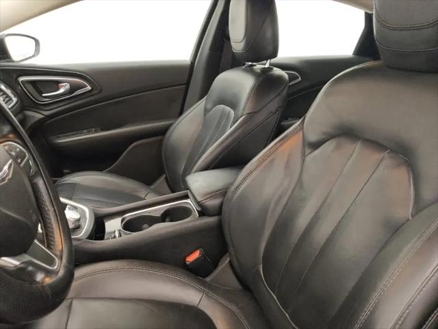 2016 Chrysler 200 C