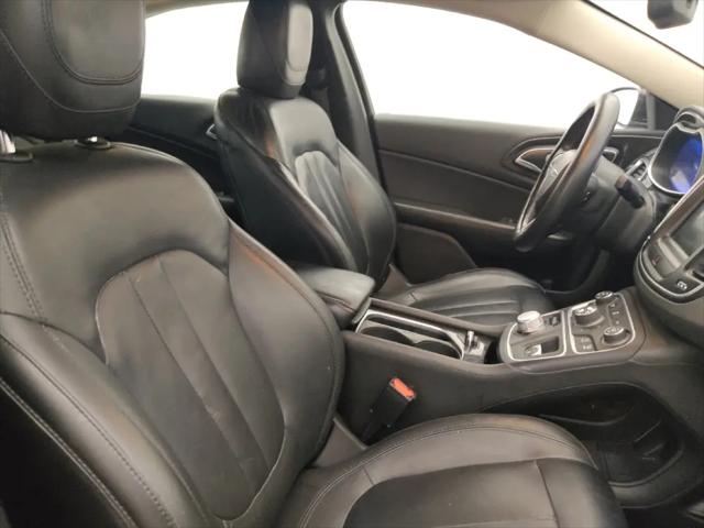 2016 Chrysler 200 C