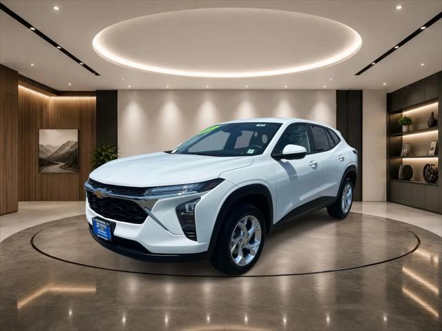 2025 Chevrolet Trax FWD LS