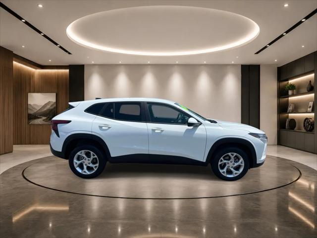 2025 Chevrolet Trax FWD LS