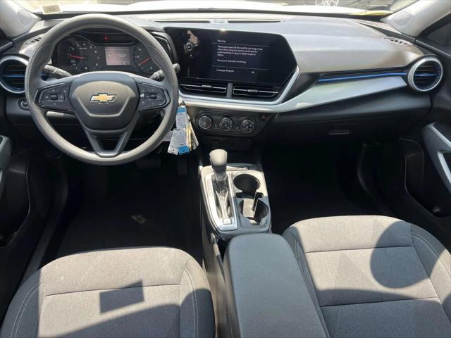 2025 Chevrolet Trax FWD LS