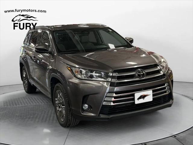 2019 Toyota Highlander Limited Platinum for sale in Waconia, MN