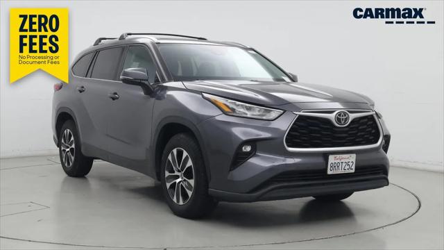2020 Toyota Highlander XLE for sale in Canoga Park, CA