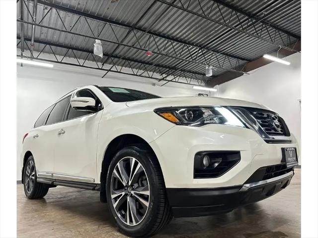 2020 Nissan Pathfinder Platinum 2WD