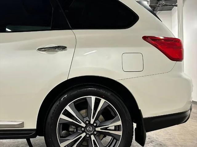 2020 Nissan Pathfinder Platinum 2WD