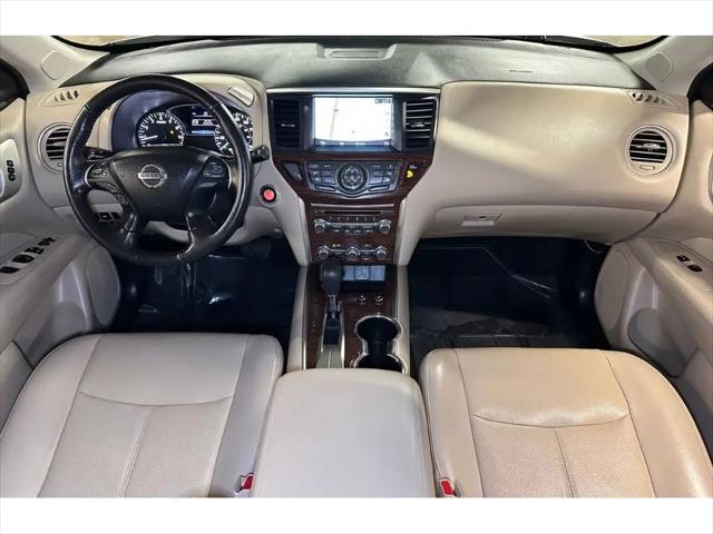 2020 Nissan Pathfinder Platinum 2WD