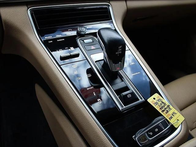 2018 Porsche Panamera Panamera
