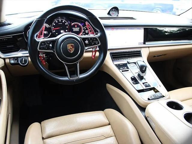 2018 Porsche Panamera Panamera