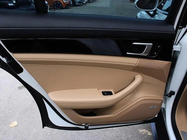 2018 Porsche Panamera Panamera
