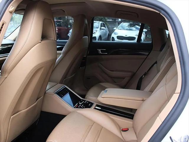 2018 Porsche Panamera Panamera