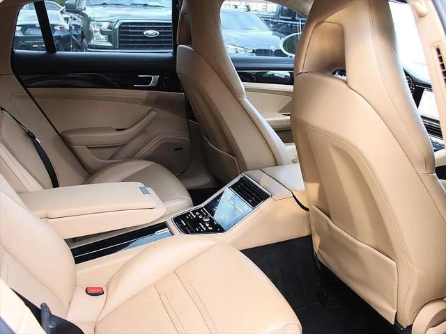 2018 Porsche Panamera Panamera