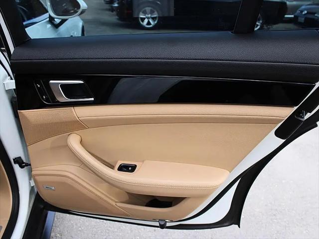 2018 Porsche Panamera Panamera