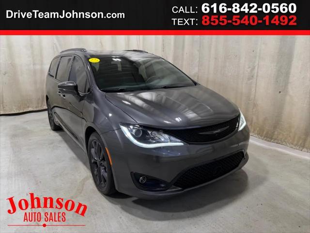 2020 Chrysler Pacifica 35th Anniversary Limited for sale in Fruitport, MI