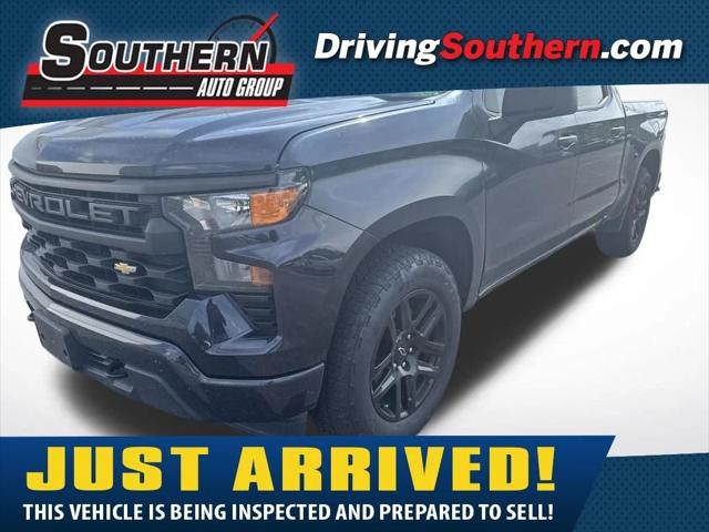 2022 Chevrolet Silverado 1500 4WD Crew Cab Short Bed Custom 2022 Chevrolet Silverado 1500 4WD Crew Cab Short Bed Custom