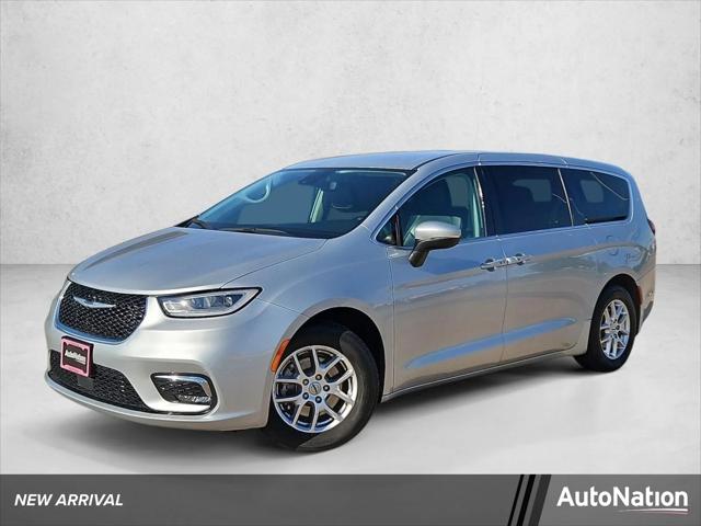 2023 Chrysler Pacifica Touring L for sale in North Richland Hills, TX