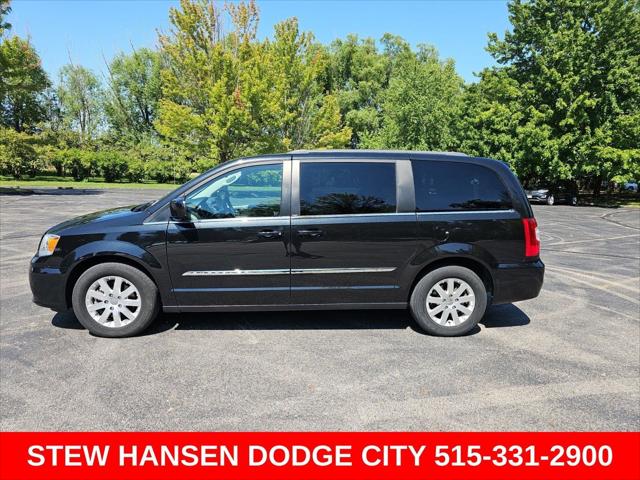 2014 Chrysler Town & Country Touring for sale in Urbandale, IA