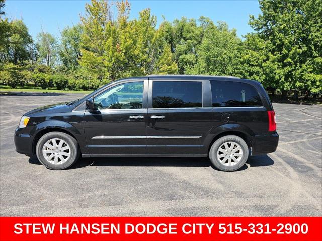 2015 Chrysler Town & Country Touring for sale in Urbandale, IA