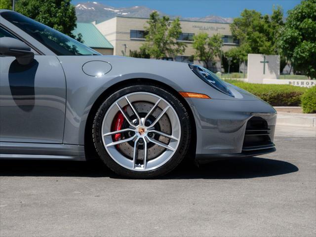 2026 Porsche 911 Carrera 4S