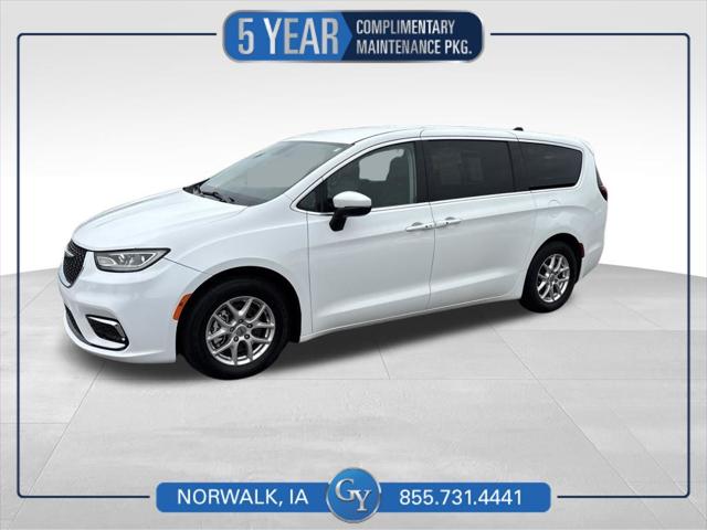 2023 Chrysler Pacifica Touring L for sale in Norwalk, IA