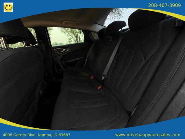 2015 Chrysler 200 Limited