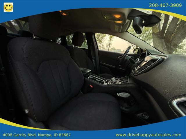 2015 Chrysler 200 Limited