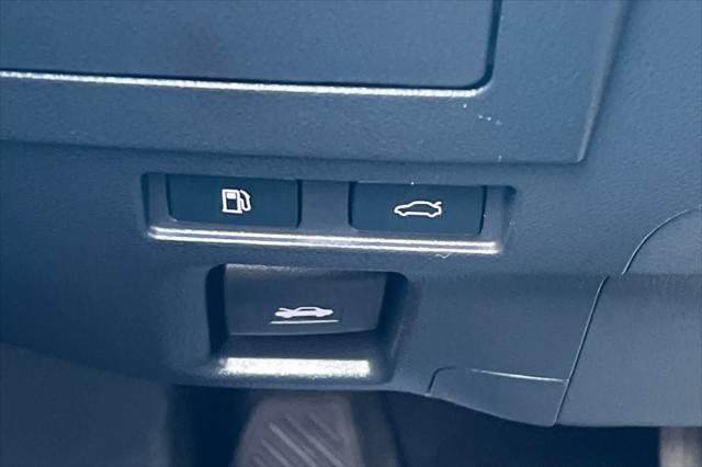 2025 Lexus ES 300h Unknown