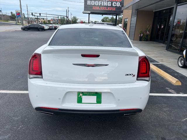 2021 Chrysler 300 300S