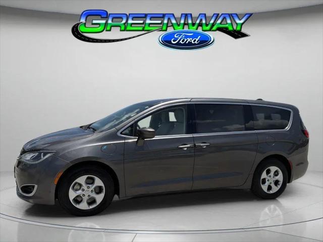 2017 Chrysler Pacifica Hybrid Touring Plus for sale in Orlando, FL