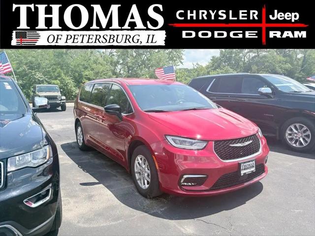2025 Chrysler Pacifica Select for sale in Petersburg, IL