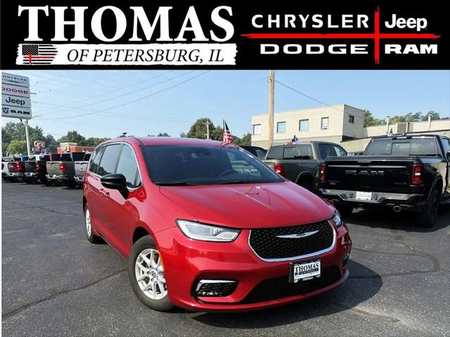 2025 Chrysler Pacifica Select for sale in Petersburg, IL