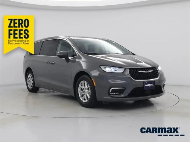 2023 Chrysler Pacifica Touring L for sale in Lynchburg, VA