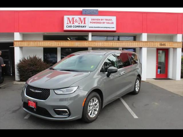 2023 Chrysler Pacifica Touring L for sale in ALBANY, OR