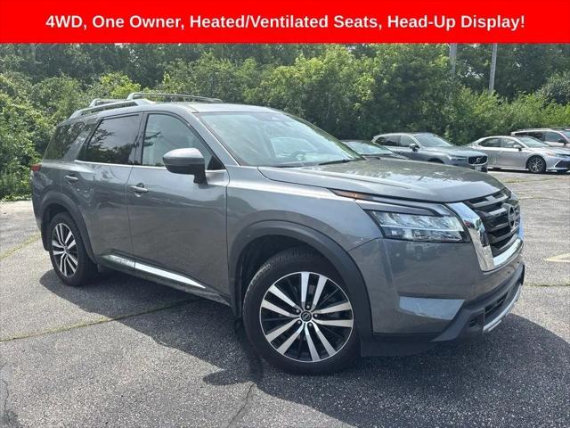 2023 Nissan Pathfinder Platinum 4WD for sale in Milwaukee, WI