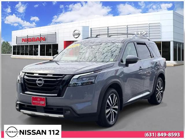2024 Nissan Pathfinder Platinum 4WD for sale in PATCHOGUE, NY