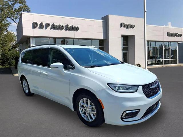 2022 Chrysler Pacifica Touring L for sale in Powderly, KY